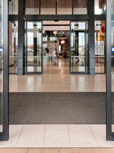 Taylor Lakes Shopping Centre | Duratred 516